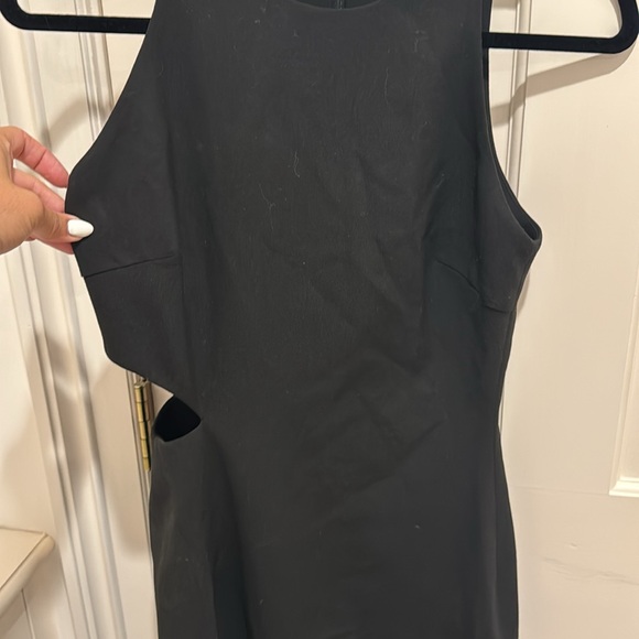 Elizabeth and James Cut Out Dress - Picture 3 of 3